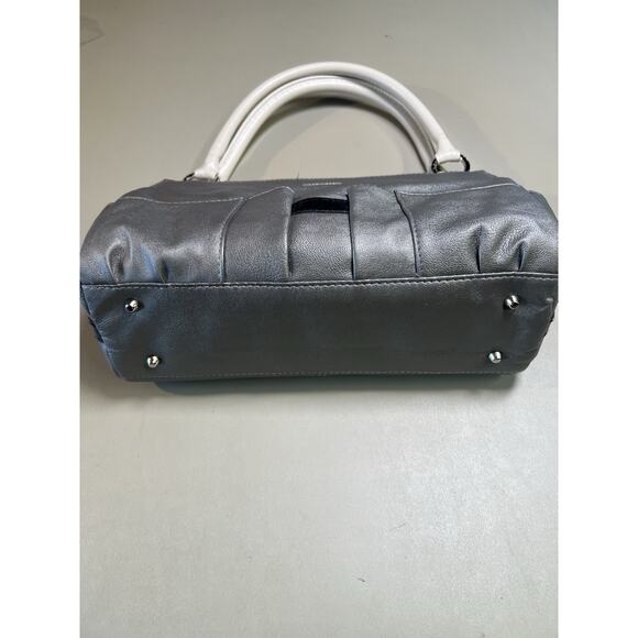 Miche Classic Hayley Purse Insert With 4 Interchangeable Magnetic Covers - Picture 3 of 16